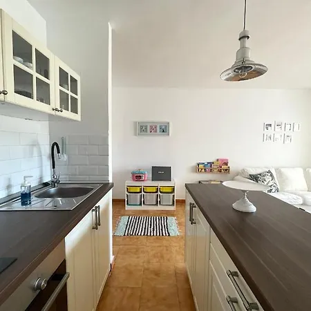 Teguisol 258, Apt. With Terrace, Near The Apartamento *